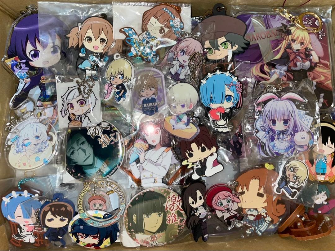 アニメグッズ キャラクターグッズ 1000点以上 大量 まとめ売り 紙類無し