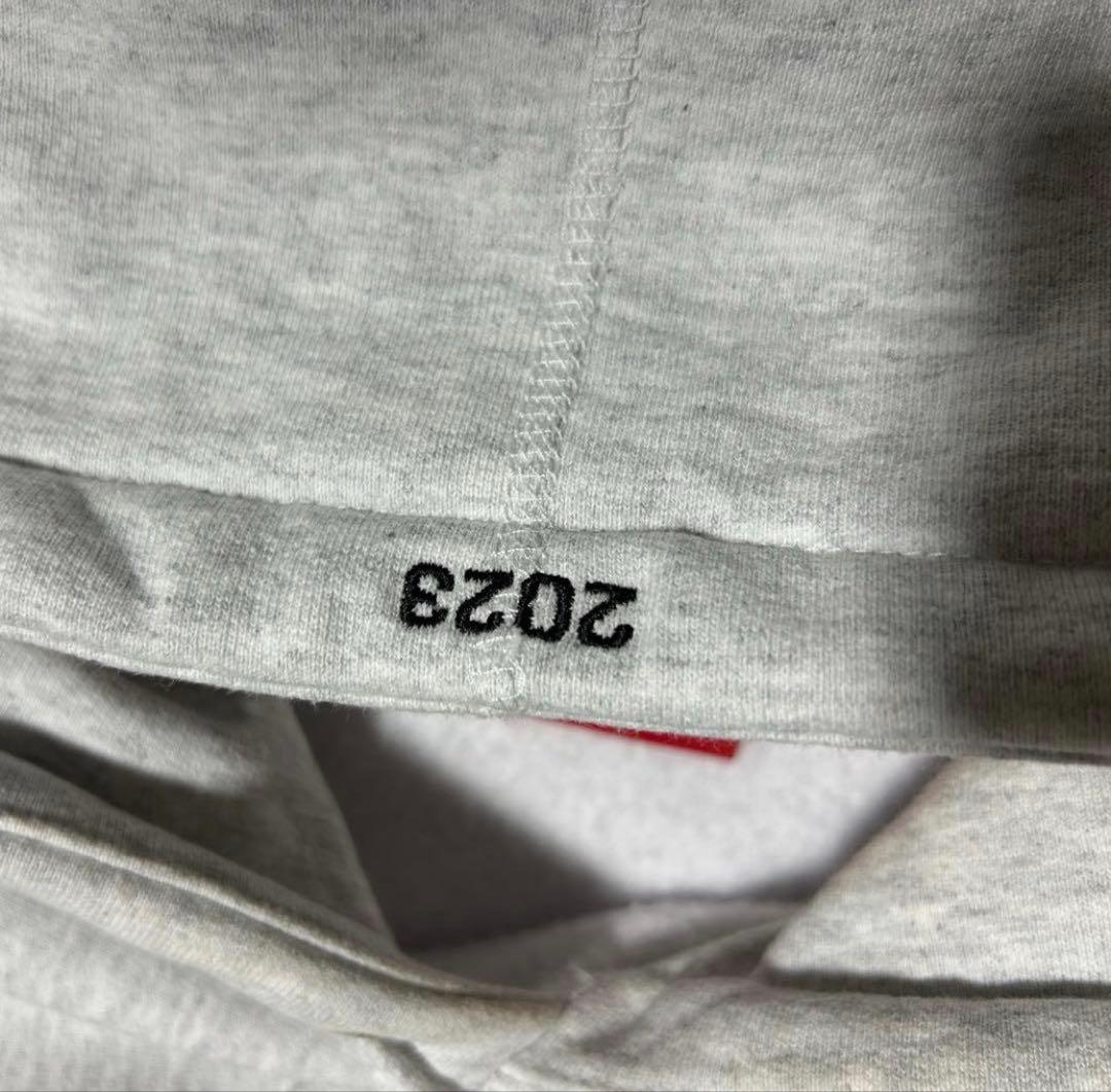 Supreme ボックスロゴパーカー