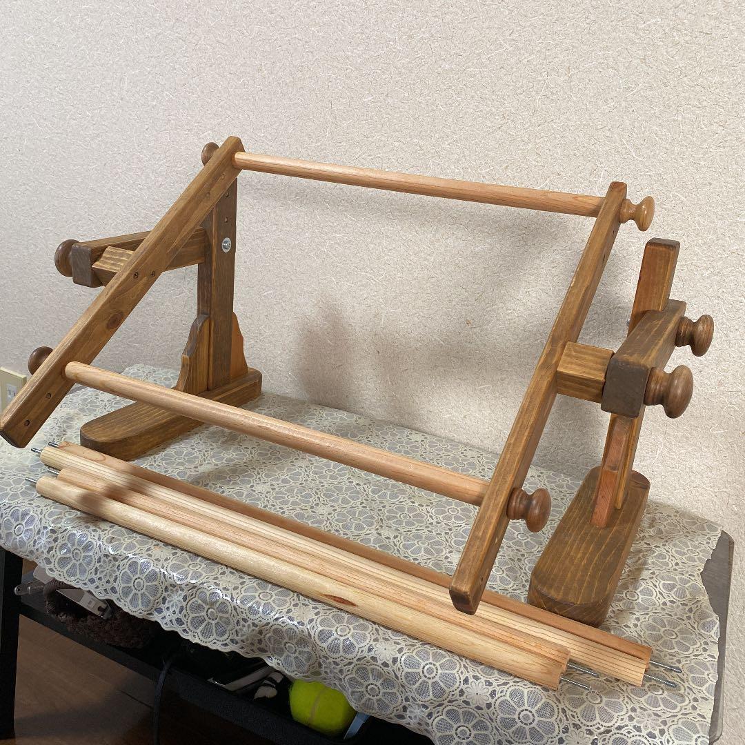 サムホールの花の油絵、モチーフはシクラメン、白額付き、前衛美術家の