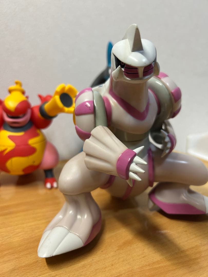 ポケモン 組み立て式DXソフビ フィギュア パルキア ルカリオ