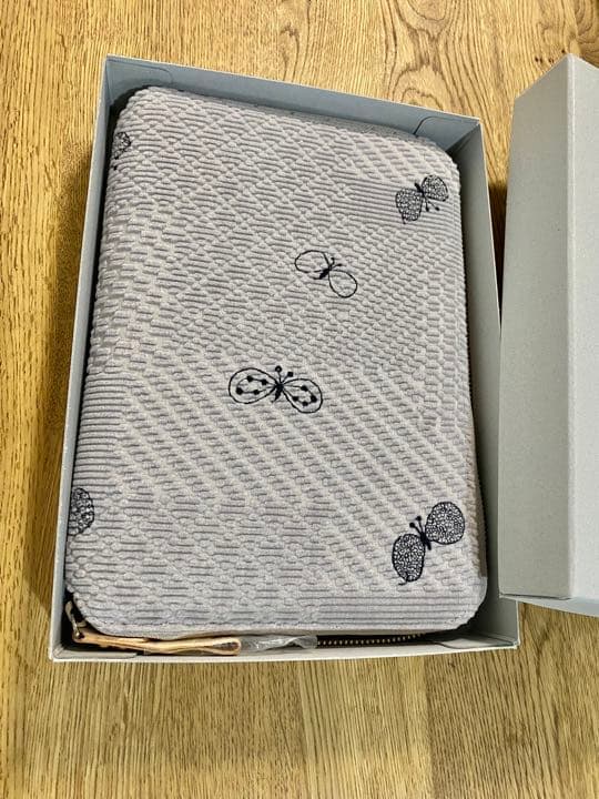 ミナペルホネンカズンカバー 2023年 chocho