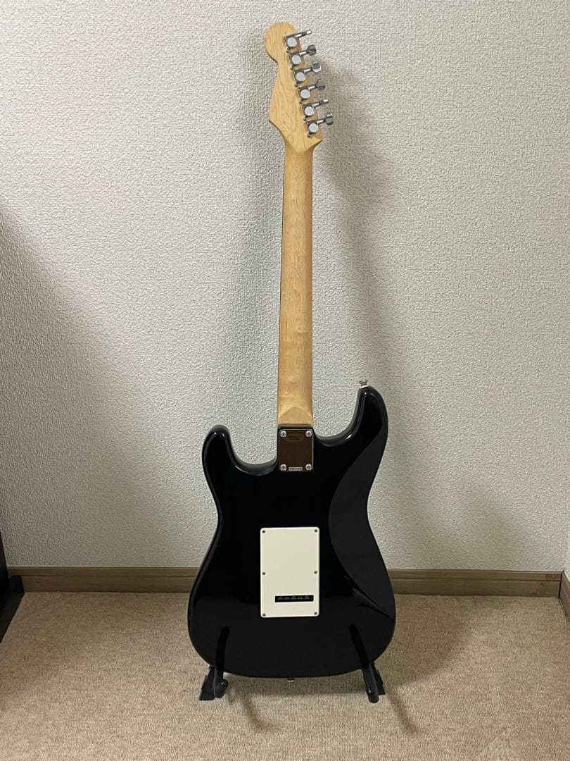 【美品】ブラック ストラトキャスタータイプ エレキギター