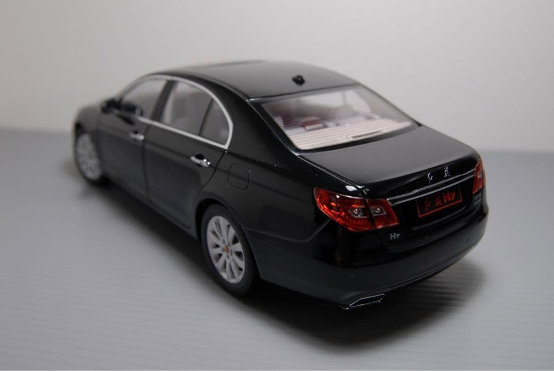 紅旗 H7 1/18 ミニカー 第一汽車 ホンチー