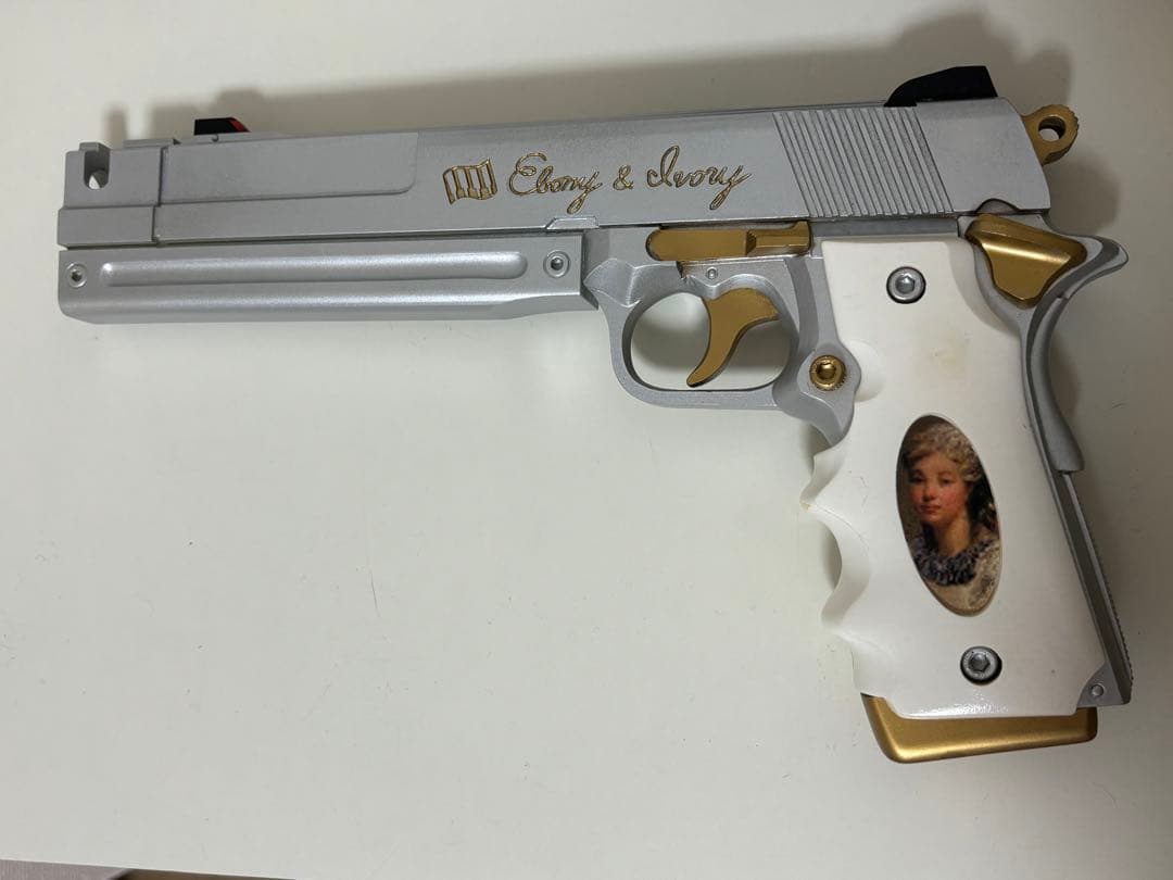 大日本技研 デビルメイクライ エボニー&アイボリー ガレージキット完成