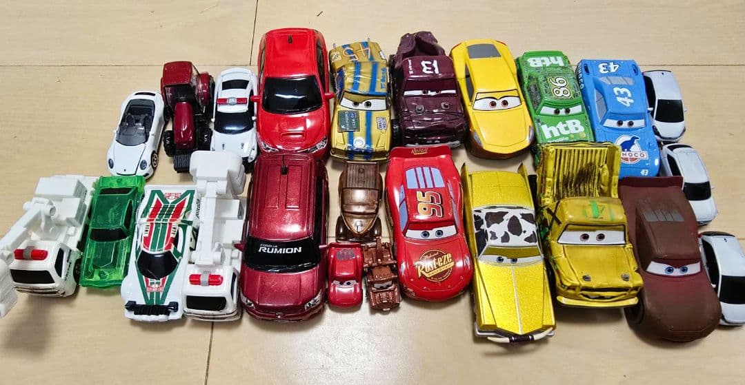 大人気トミカ&その他【カーズあり】ミニカー100台☆