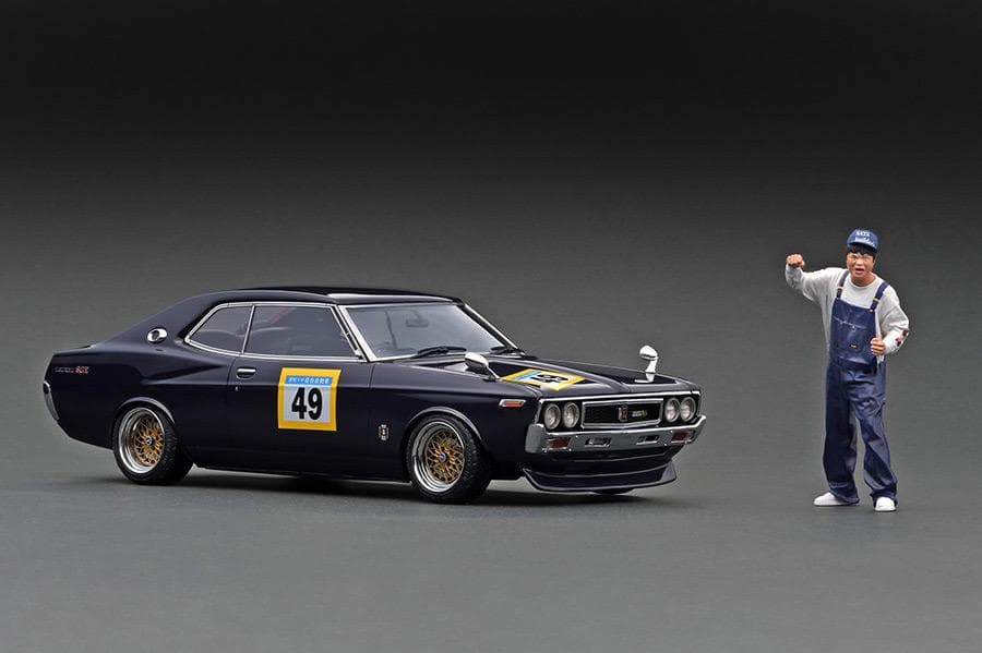 イグニッションモデル 1/18 Nissan Laurel 佐田ビルダーズ 新品 1/18スケール「佐田氏フィギュア付ローレル 最新ver.」。今週 金曜12