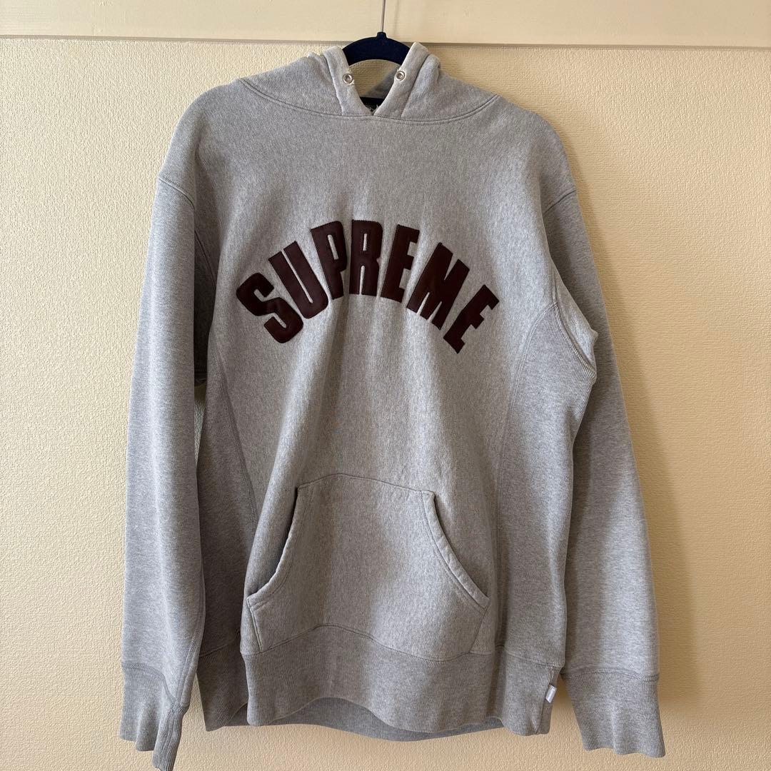 や*ん様 SUPREME グレー フード付きパーカー