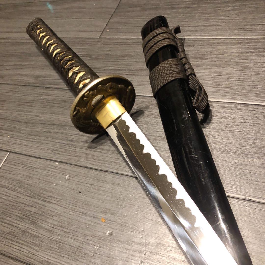 高級模造刀　黒拵え　居合刀　太刀　本格模造刀