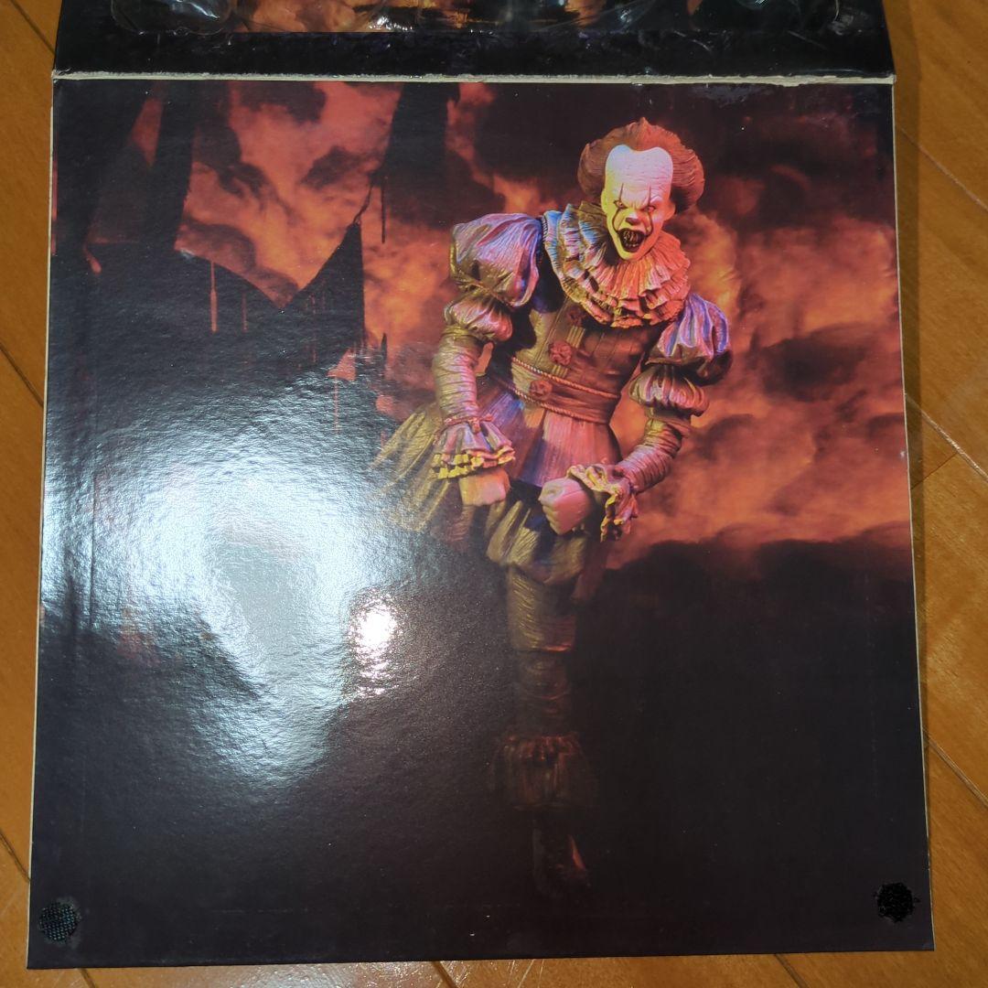 ペニーワイズネカフィギュア