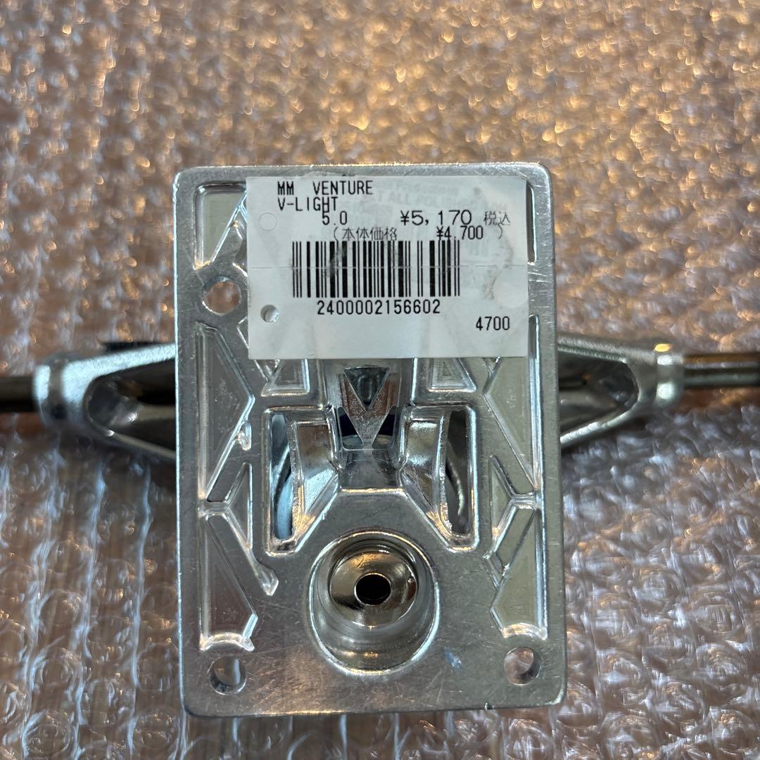 新品　未使用　VENTURE ベンチャー トラック5.0 5.2 スケートボード