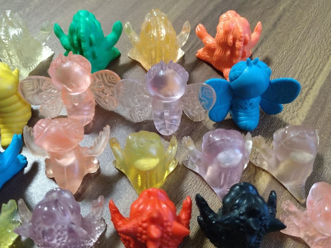 当時物】ガシャポン ゴジラ怪獣軍団 63体セット - メルカリ