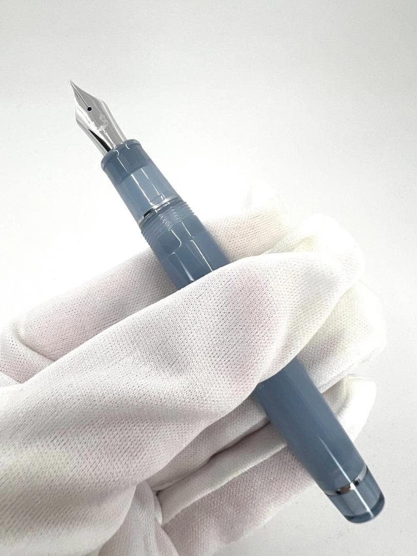 八文字屋 銀山スノーグレー 万年筆 M 中字