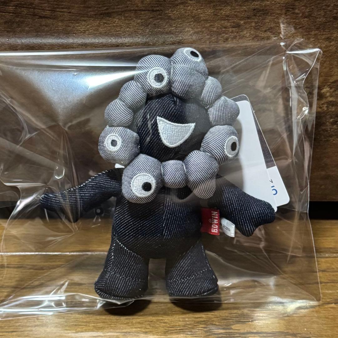 新品タグ付き ミャクミャク EDWIN エドウィン チェーン付きぬいぐるみ