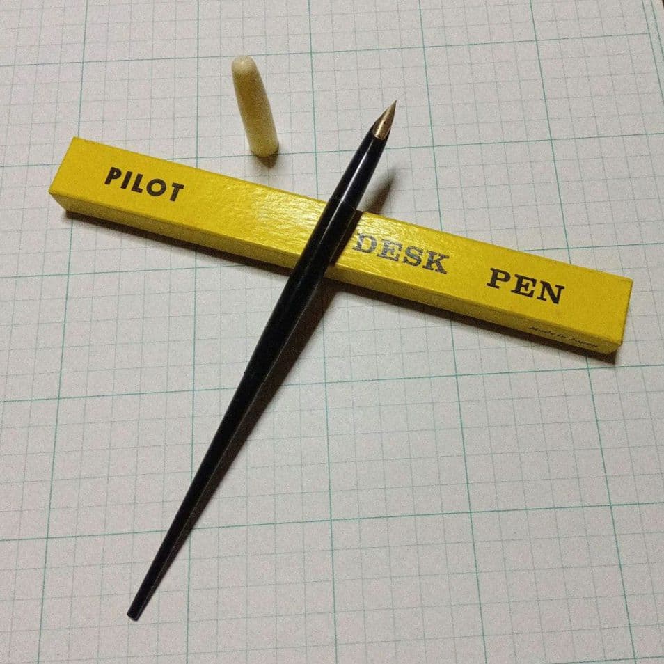PILOT DESK PEN 日本製 ペン先14K 未使用品　傷有　ヴィンテージ PILOT DESK PEN 日本製 ペン先14K 未使用品 傷有 ヴィンテージ PILOT