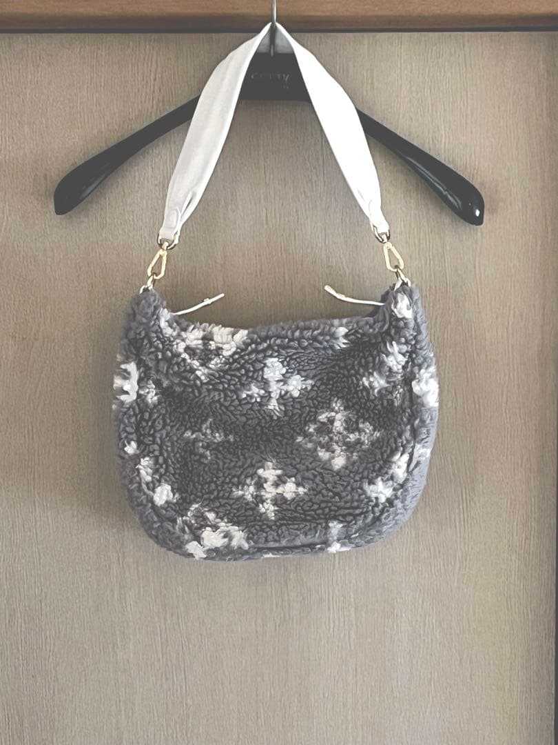 russet ラウンド　ボアショルダーバッグ 2way