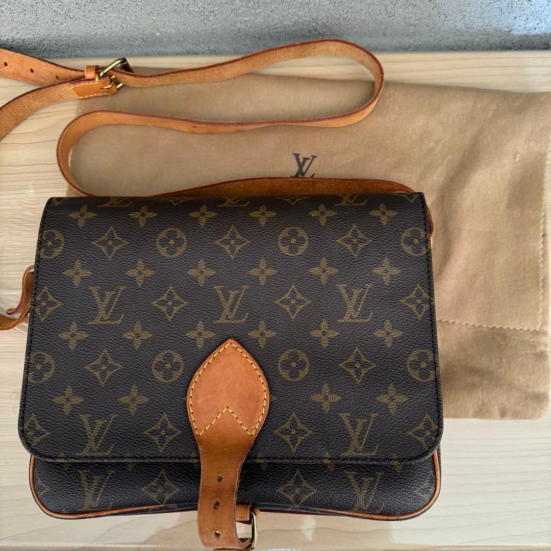 mｍczo 美品 ルイヴィトンLOUIS VUITTON カルトシエール
