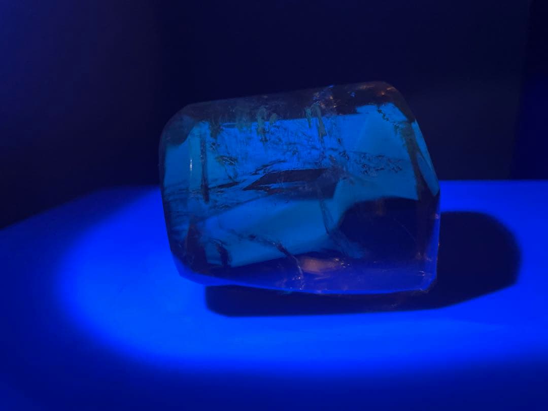 インペリアルトパーズ 710ct 未鑑定 色石