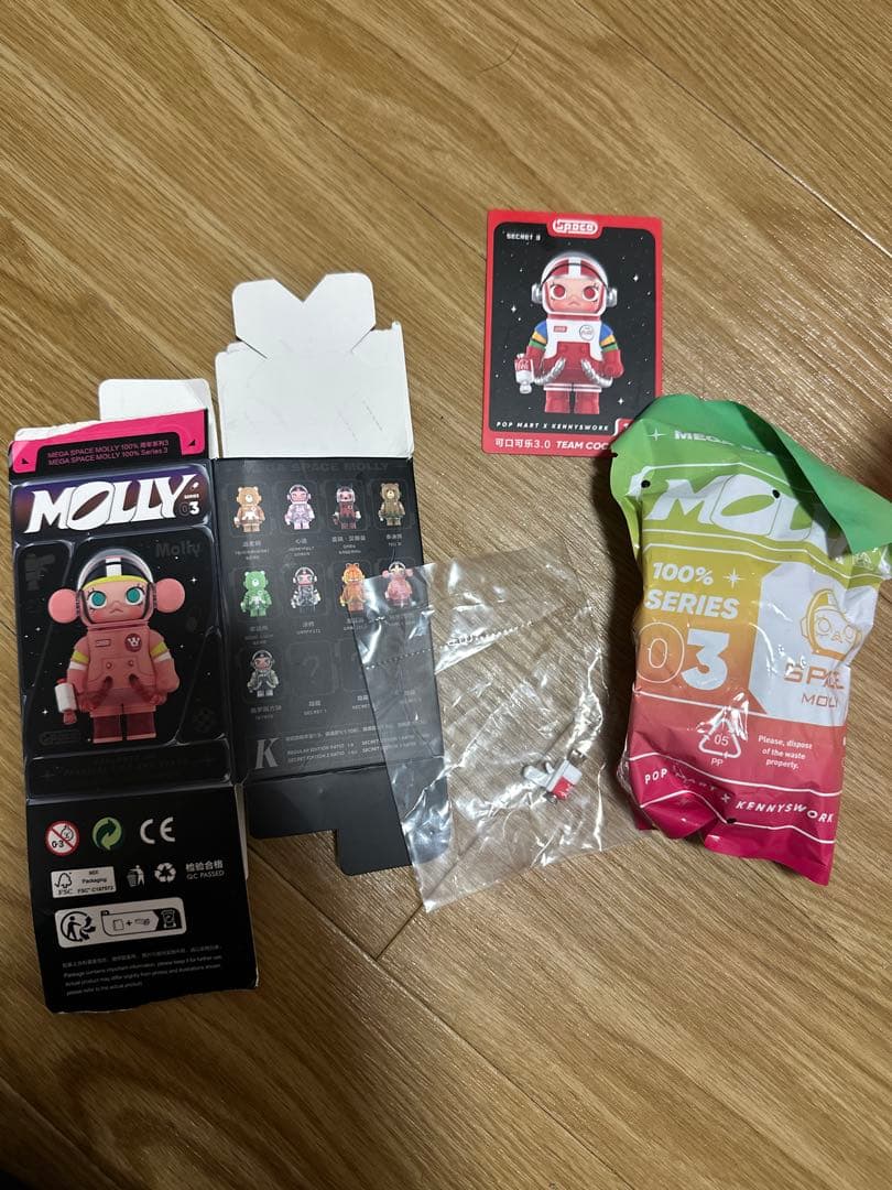 POPMART MEGA SPACE MOLLY 100% シリーズ3