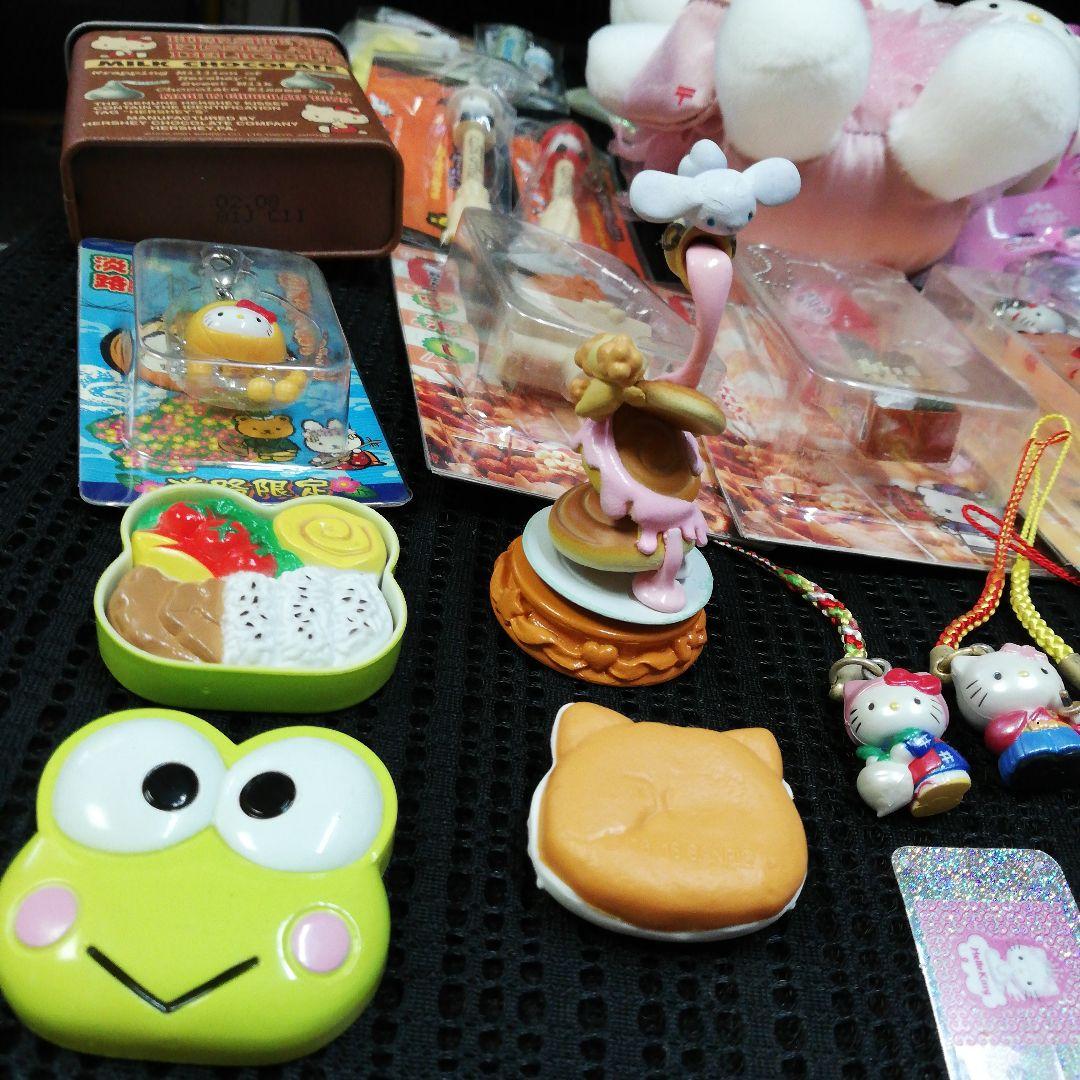 ハローキティ グッズセット　ストラップ　根付　キーホルダー　ぬいぐるみ　ご当地