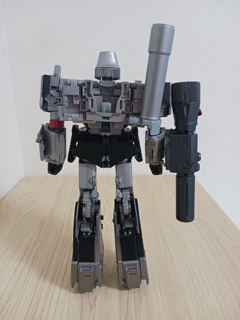 トランスフォーマー thf-03 mp-36 メガトロン似