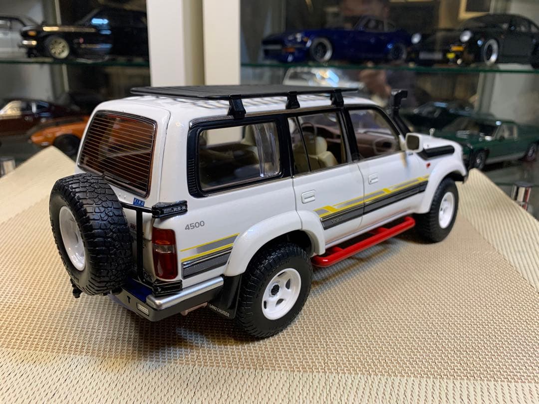 ケンファイ 1/18 ランドクルーザーVX-RL
