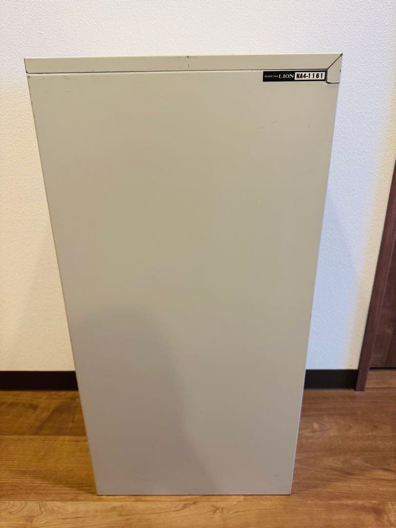 LION ライオン事務器 パンフレットケース NA4-1161 - メルカリ