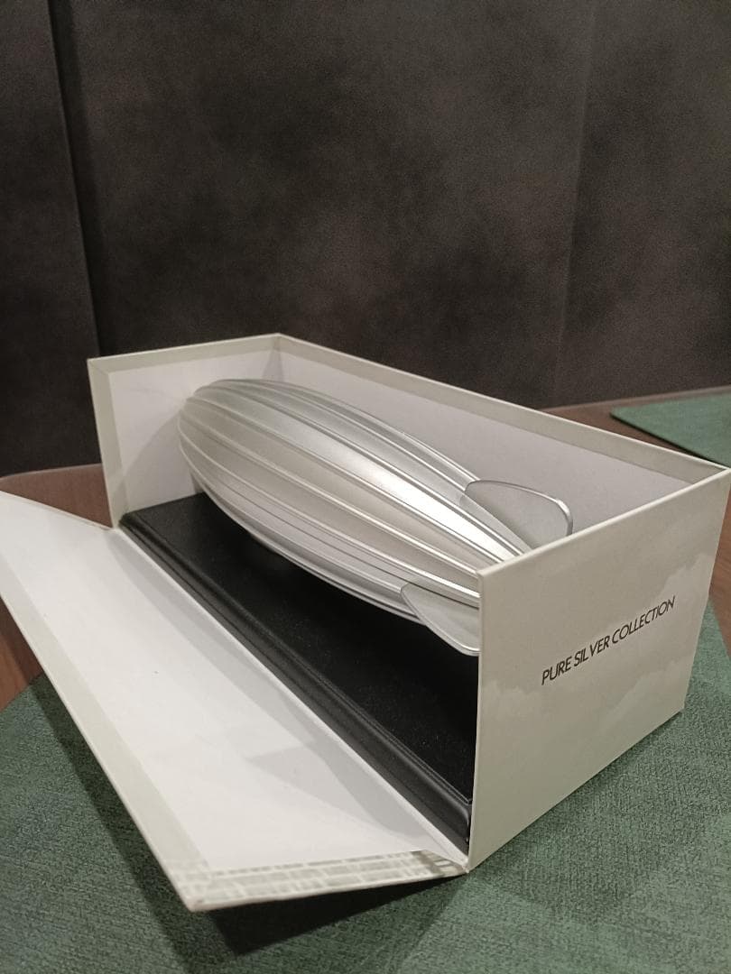 AIRSHIPS純銀製収集用メダル4個セット - 飛行船型ケース付き