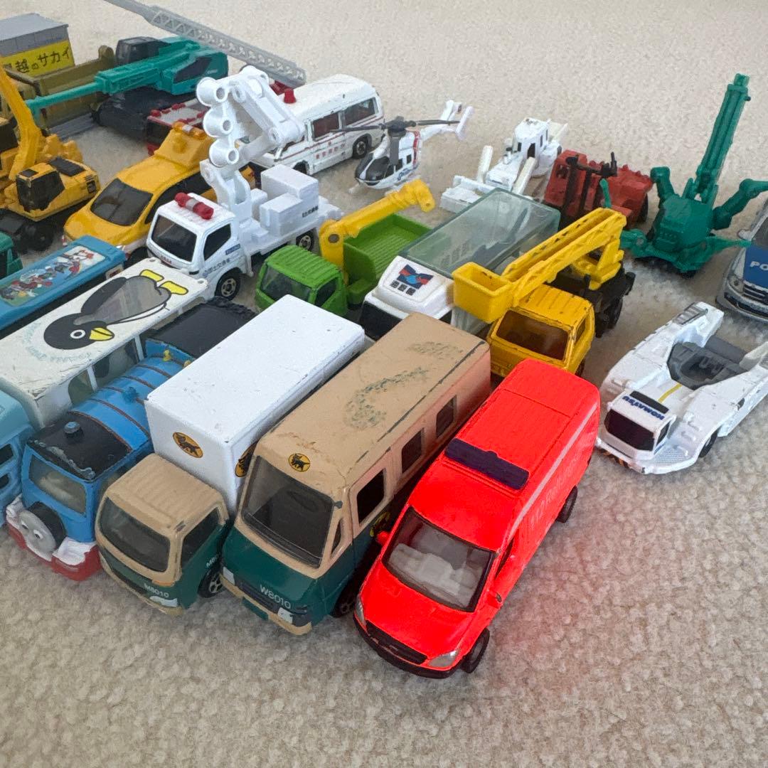 トミカ ミニカー33台セット まとめ売り - メルカリ