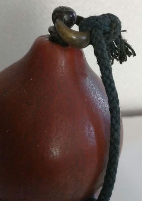 瓢箪徳利と平戸根付(蛙)