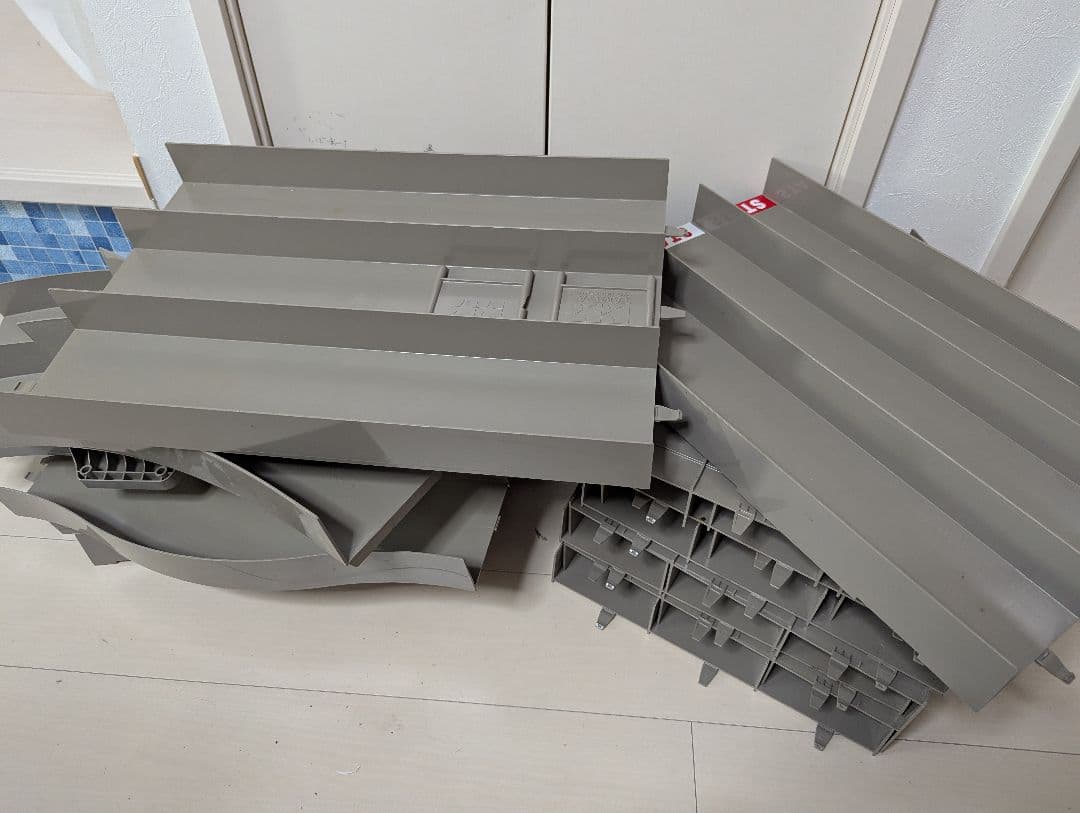 タミヤ　ミニ四駆サーキットミニ四駆 ジャパンカップ ジュニアサーキット　3レーン ミニ四駆サーキットを作ってみよう！ | タミヤ