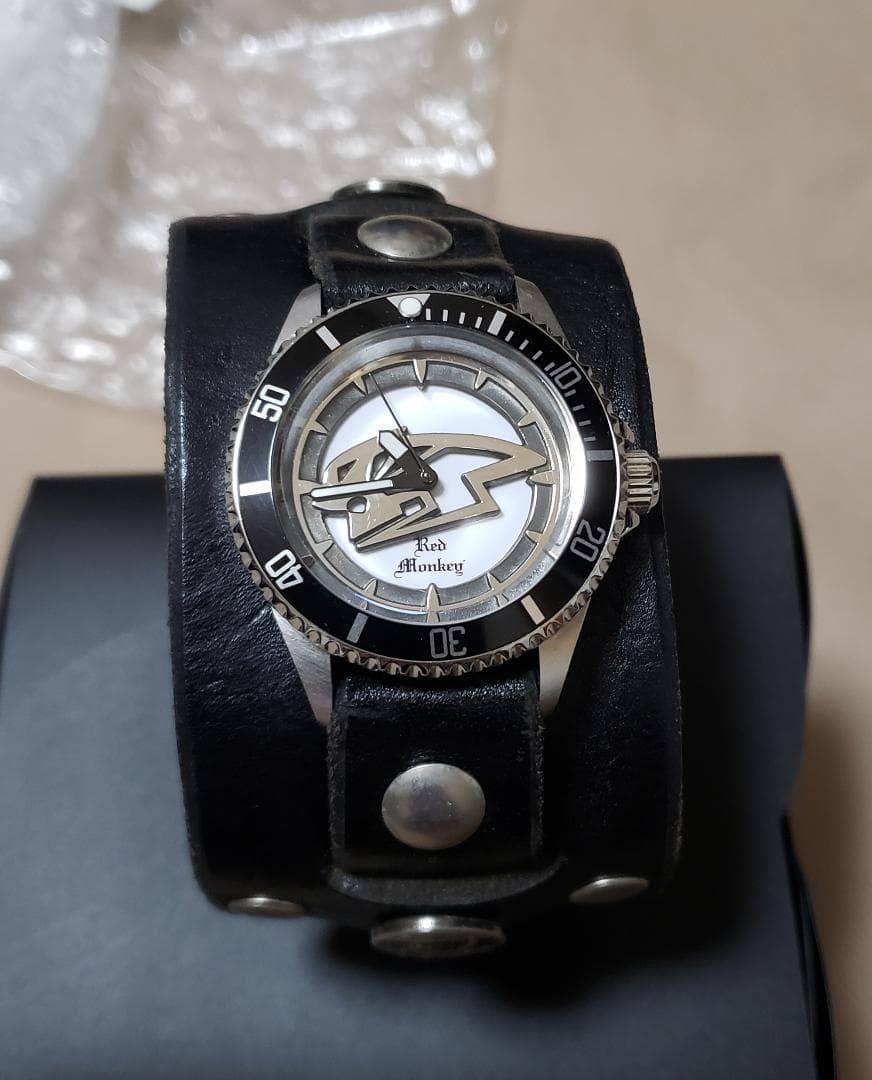 レッドモンキー 鏑木・T・虎徹モデル タイバニ 時計TIGER＆BUNNY