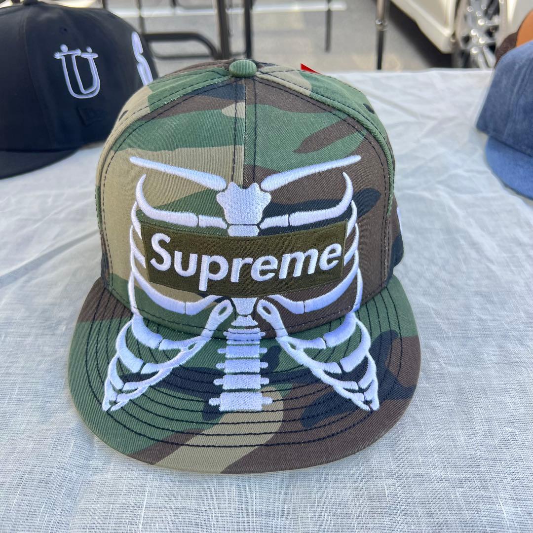 Supreme 迷彩 スケルトン刺繍 キャップ - メルカリ