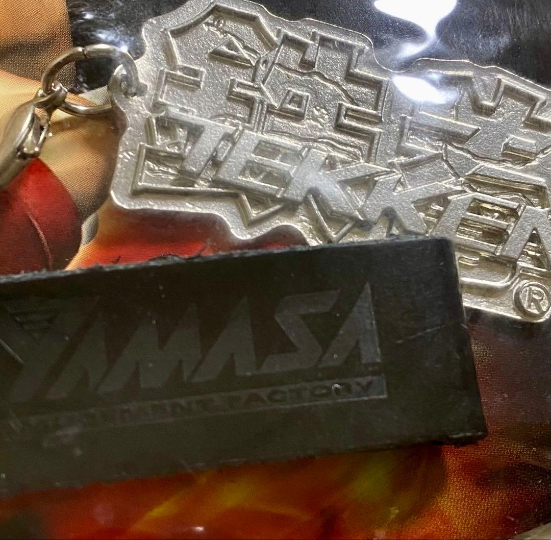 非売品・極少】山佐 パチスロ 鉄拳 メタルロゴストラップ 台紙付き