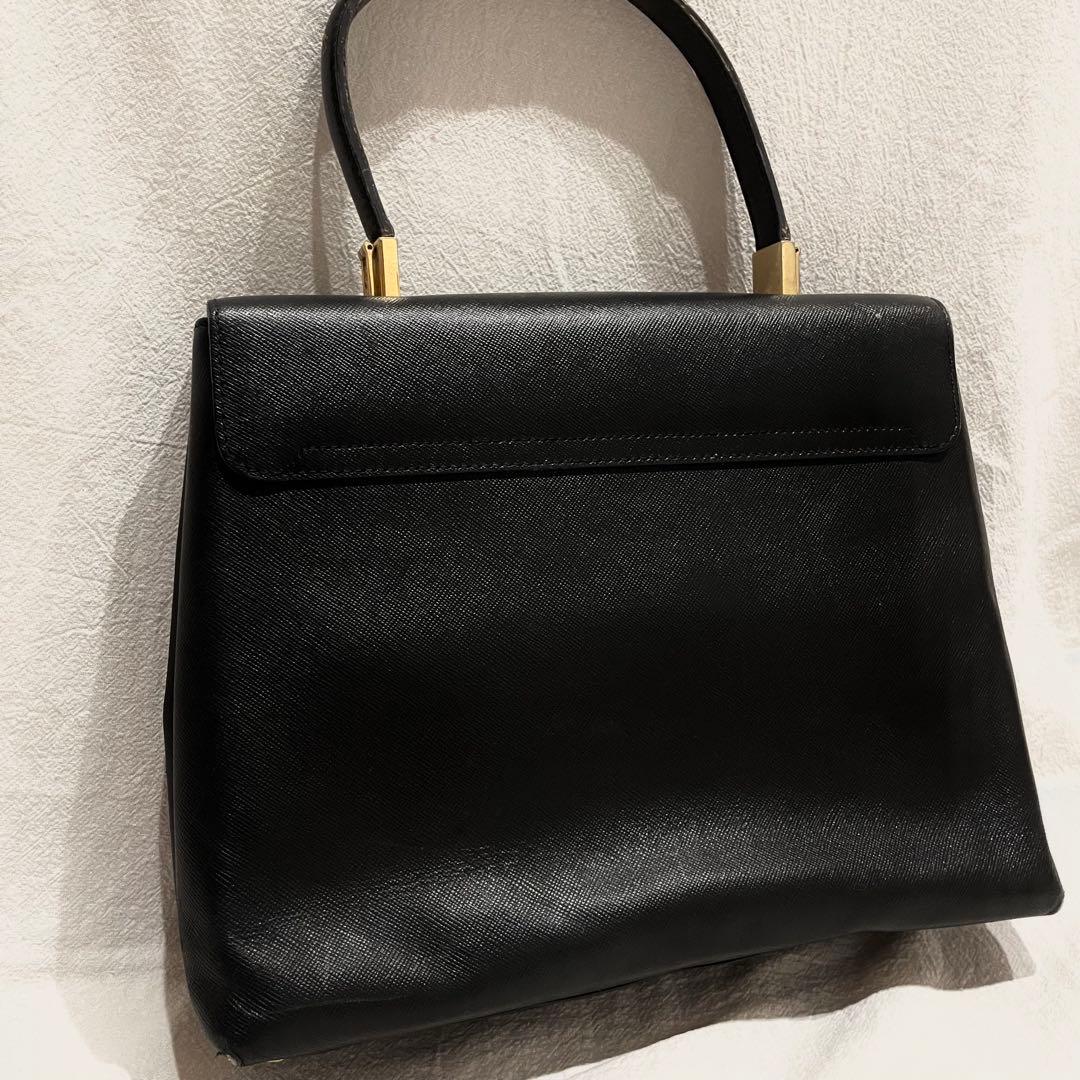 Ferragamo　サルヴァトーレフェラガモ　ハンドバッグ　ガンチーニ