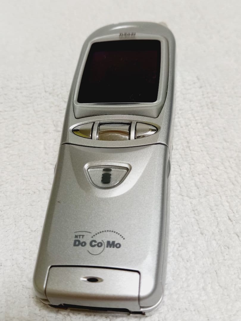 NTT ドコモ デジタルムーバ D502i ② 携帯電話 ガラケー モックアップ