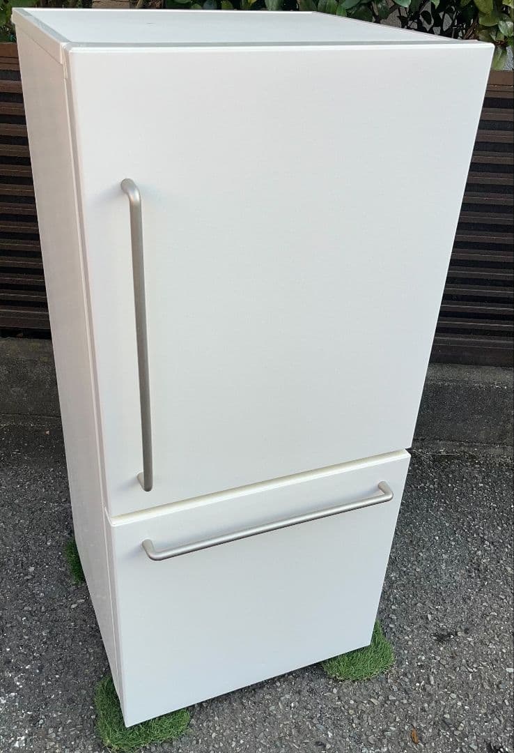 無印良品冷凍冷蔵庫　157L省エネ設計　LED照明自動霜取り機能付き18年製