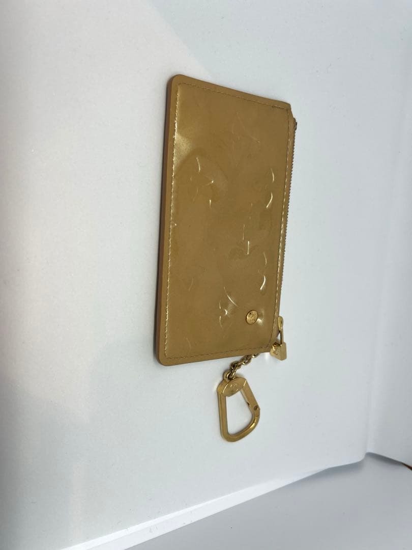 LOUIS VUITTON モノグラム　ヴェルニ ポシェット クレ※ケース無し