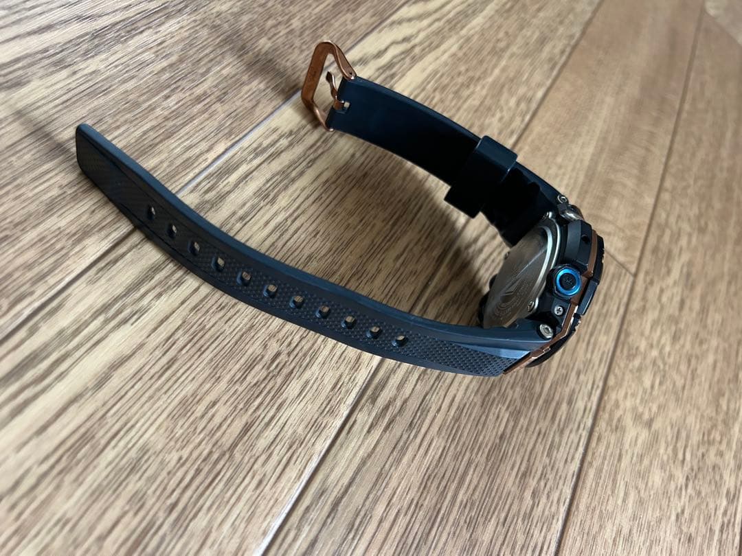 時計 G-SHOCK GST-B100