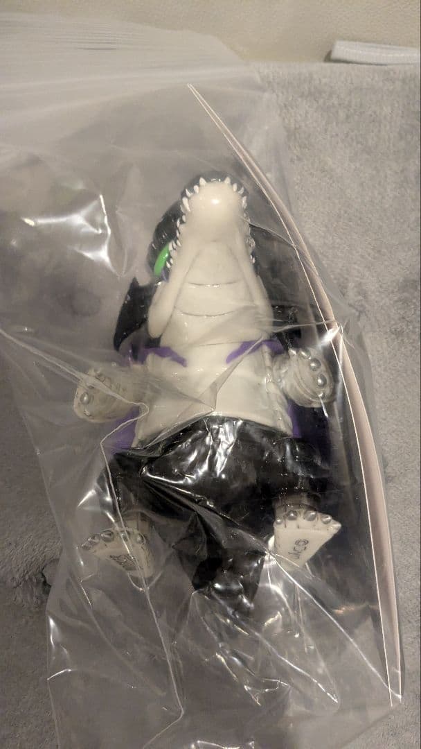 デビルマン×ギザロ 蓄光ソフビ 悪魔の力が覚醒 闇の中で光る限定ver