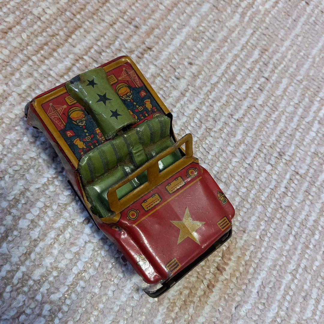 ブリキのミリタリー　当時物　ジ一プ　米軍　アンティーク　レトロ