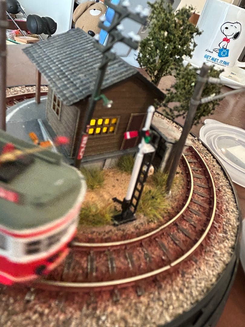 極小ジオラマ・レイアウト完成品 電池内蔵自走電車付き