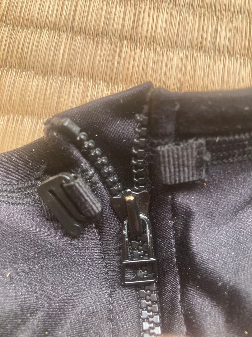 adidasフルボディスーツ競泳水着S〜Mサイズ相当 ジッパー壊れてます。