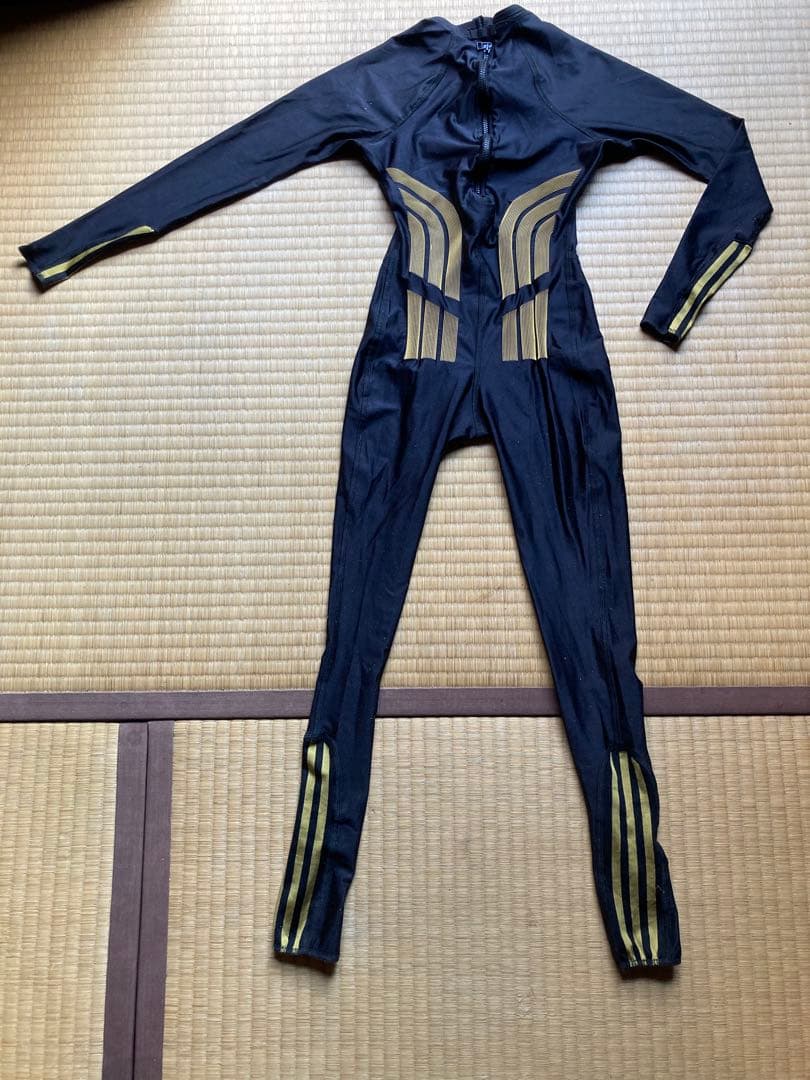 adidasフルボディスーツ競泳水着S〜Mサイズ相当 ジッパー壊れてます。