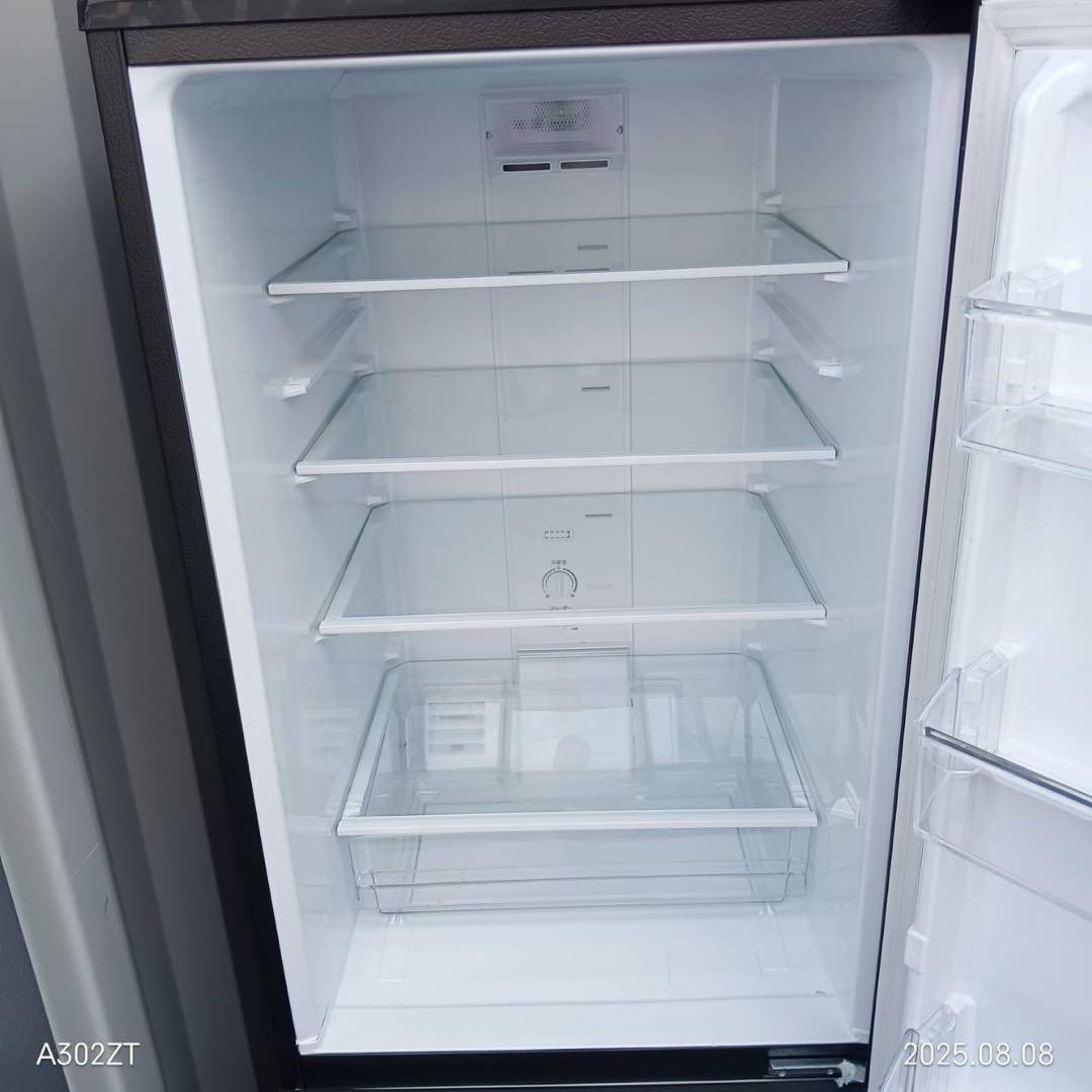 AH002★2023年製★アクア　冷蔵庫　大型　200L木目デザイン　一人暮らし