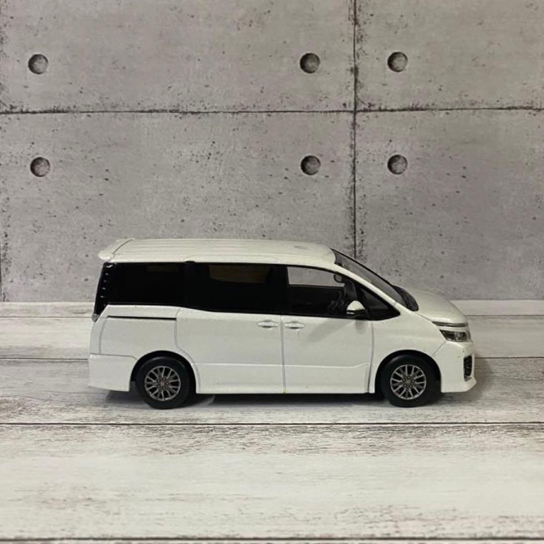 TOYOTA VOXY トヨタ ヴォクシー 80 前期 ミニカー カラーサンプル