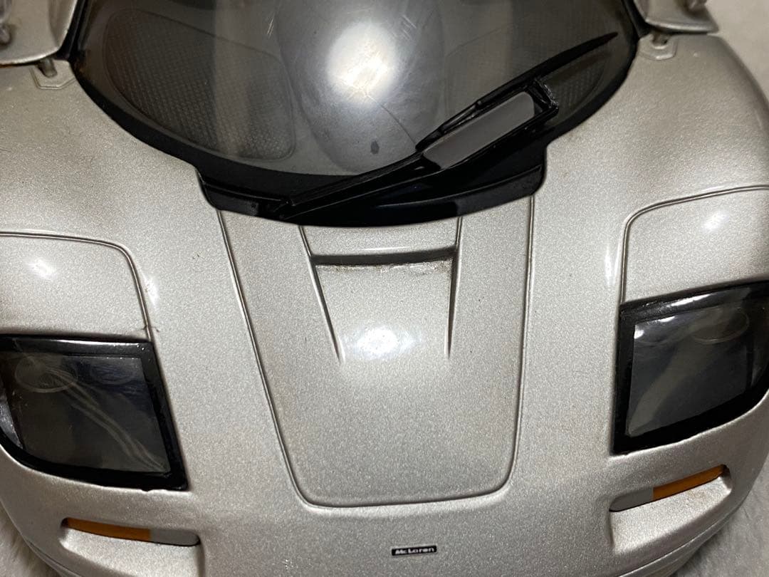 ミニカー UT McLaren F1 1/18