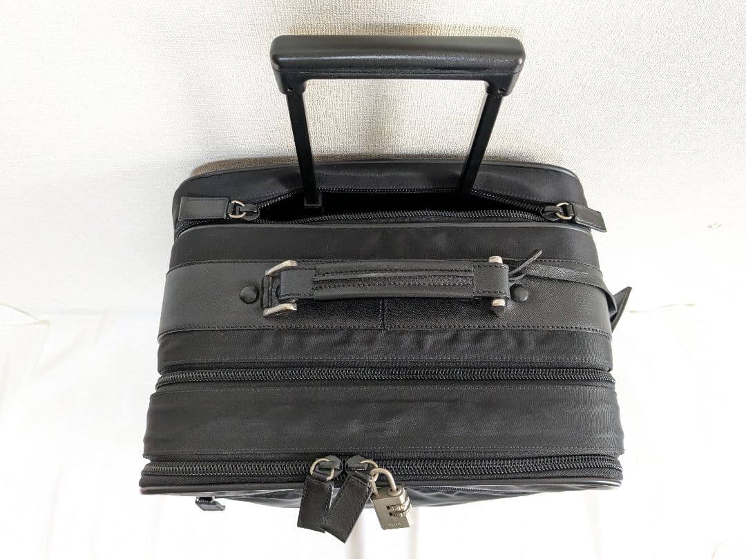 PRADA キャリーバッグ 三角ロゴ ブラック ナイロン 黒