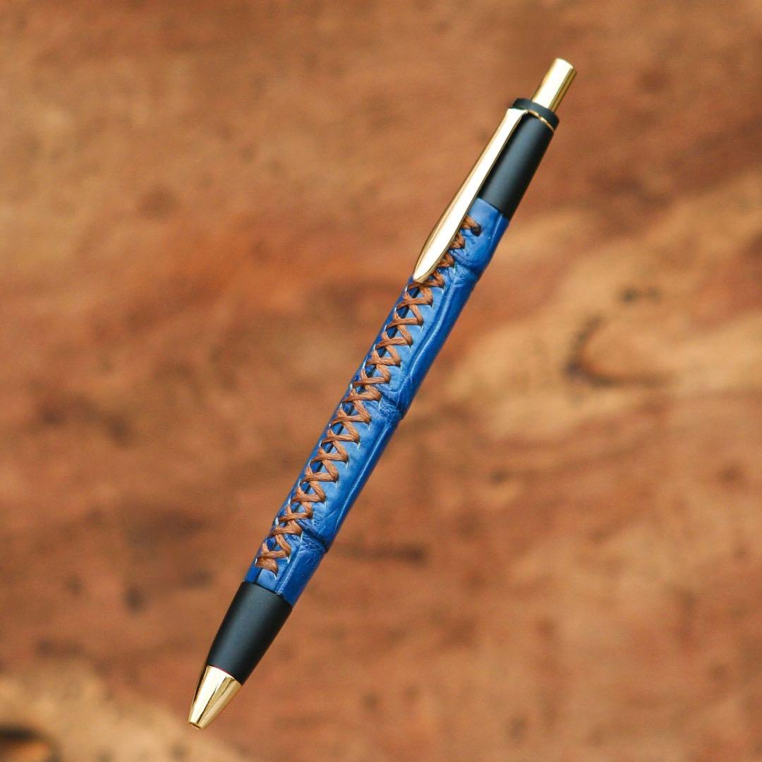 ガチでお洒落すぎる『Schicksal』の革軸ペンのコラボ限定色を徹底解説。［