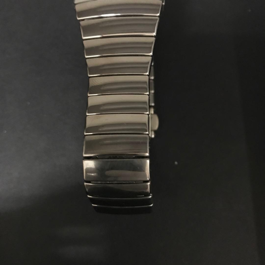 【箱・保証書・冊子・コマ付き美品】RADO クォーツ腕時計 ホワイト スイス製