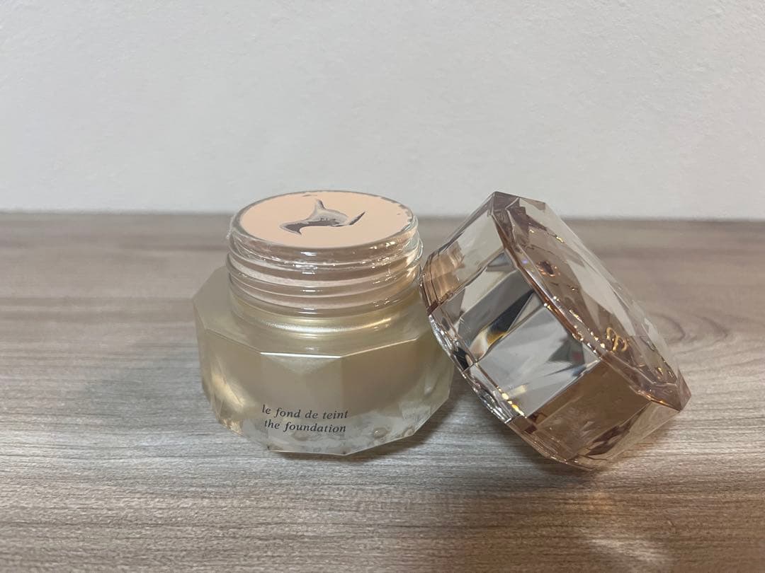 クレドポーボーテ ル・フォンドゥタン オークル10